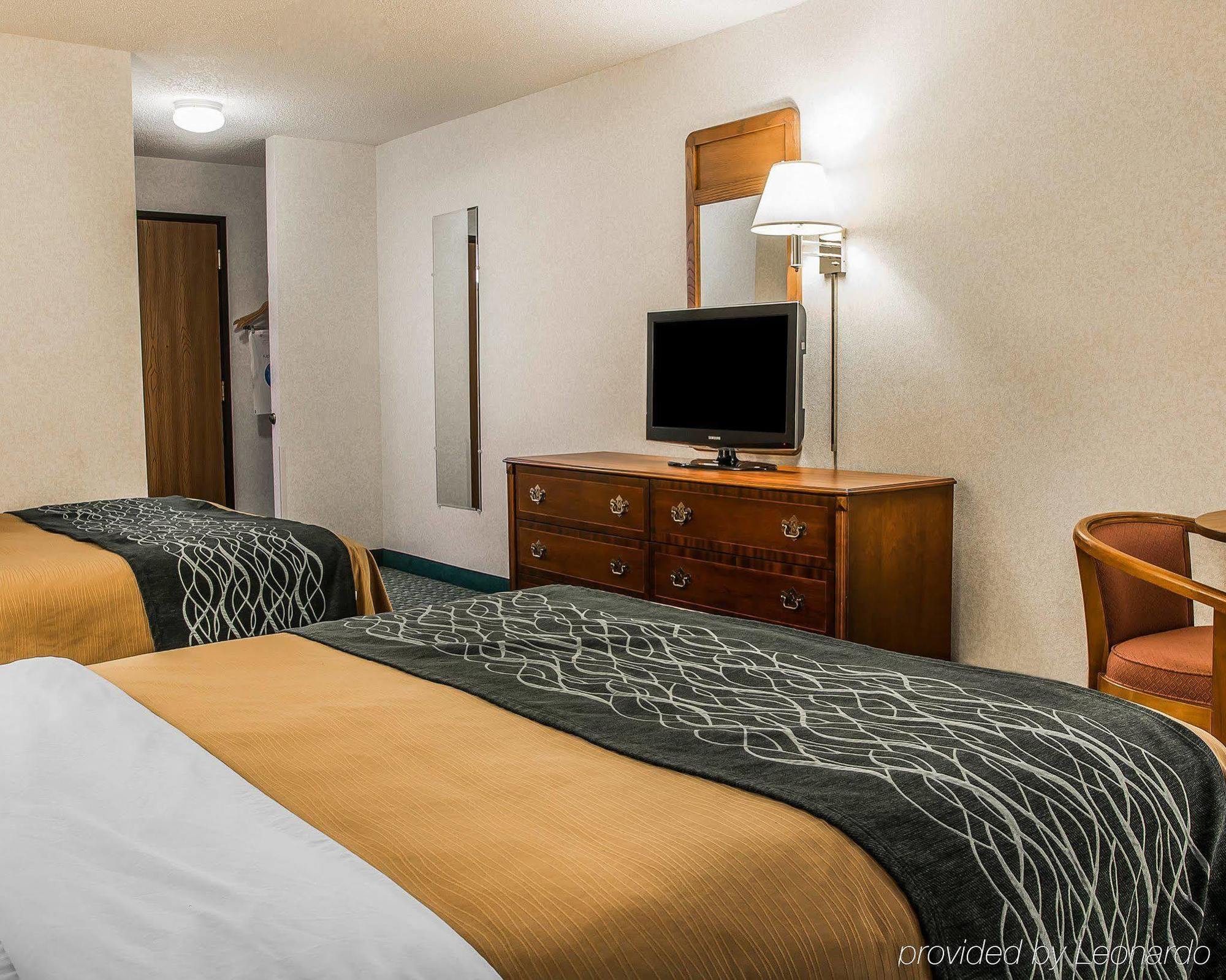 Dunes Express Inn And Suites Hart Exterior photo